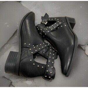Black Leather Booties Studded, Pointed Toe, Cut Out, Buckle,  Ankle Boots Sz 40